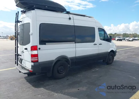 2016 Mercedes-Benz Sprinter 2500 Normal Roof z USA, uszkodzony, nr VIN WD3PE7DD1GP173365